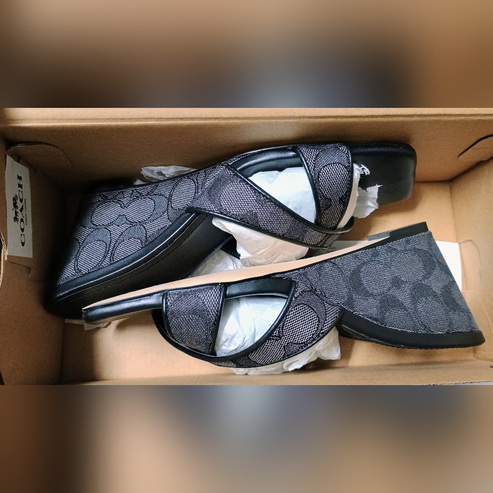 New! Coach Wedge Sandals 🩴 In Signature Jacquard CAQ95 In Smoke Coal/Black 6.5 - Picture 6 of 7